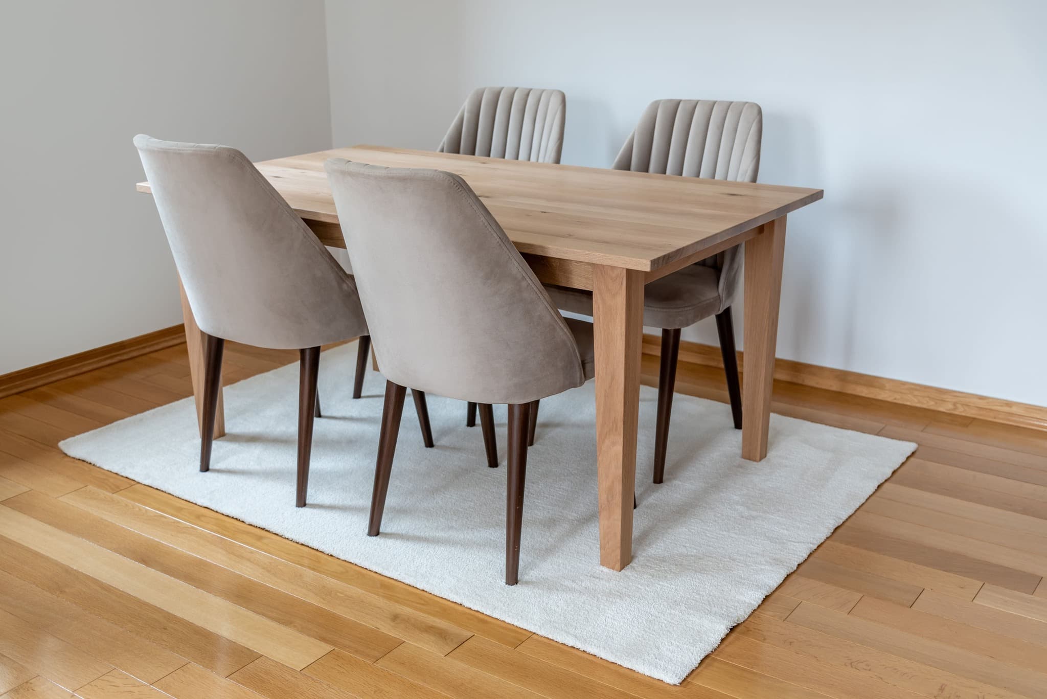 Oak table with chairs